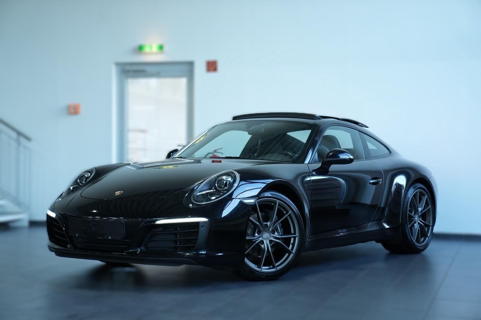 PORSCHE 911 CARRERA