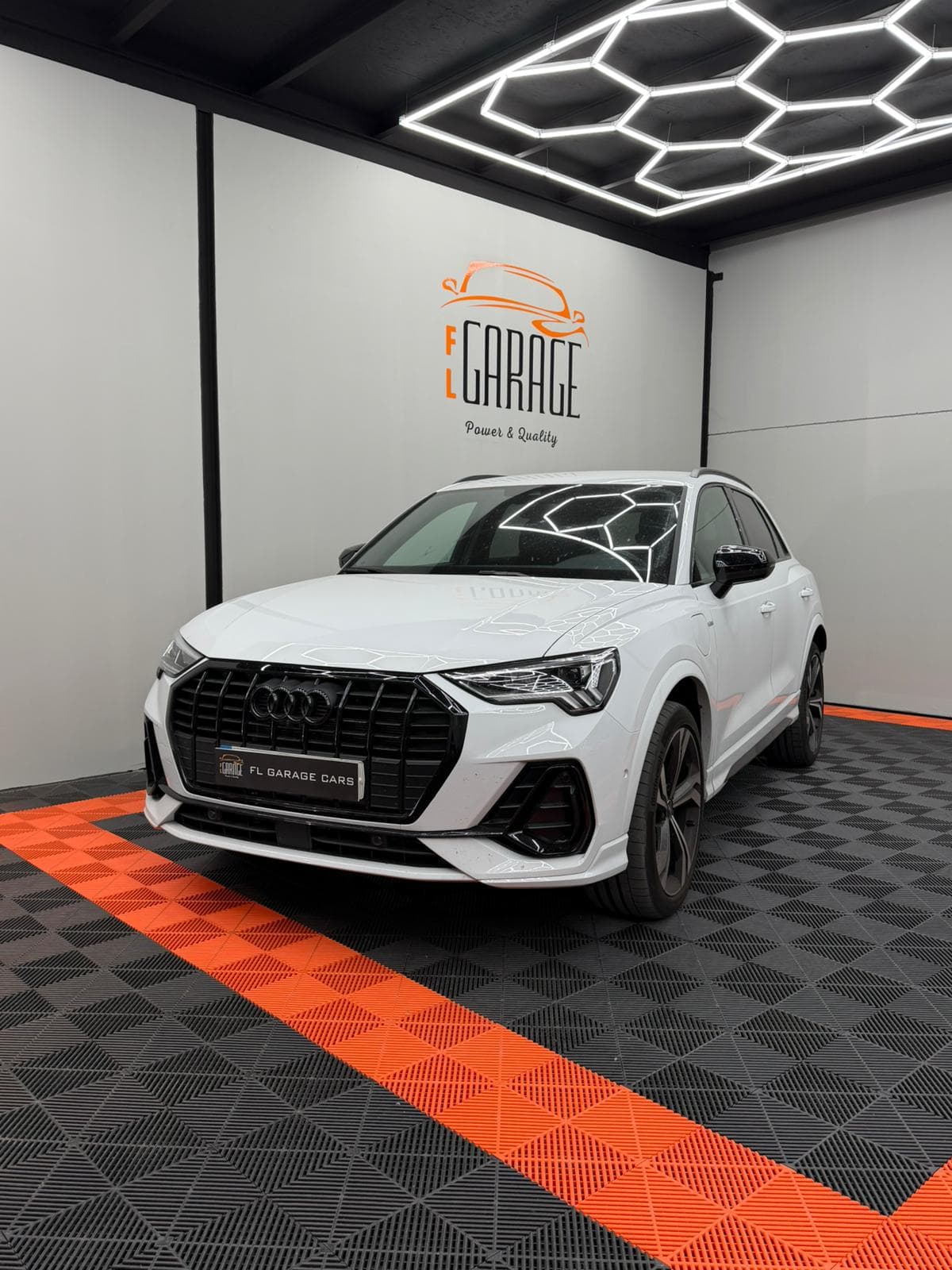 AUDI Q3 E-TRON